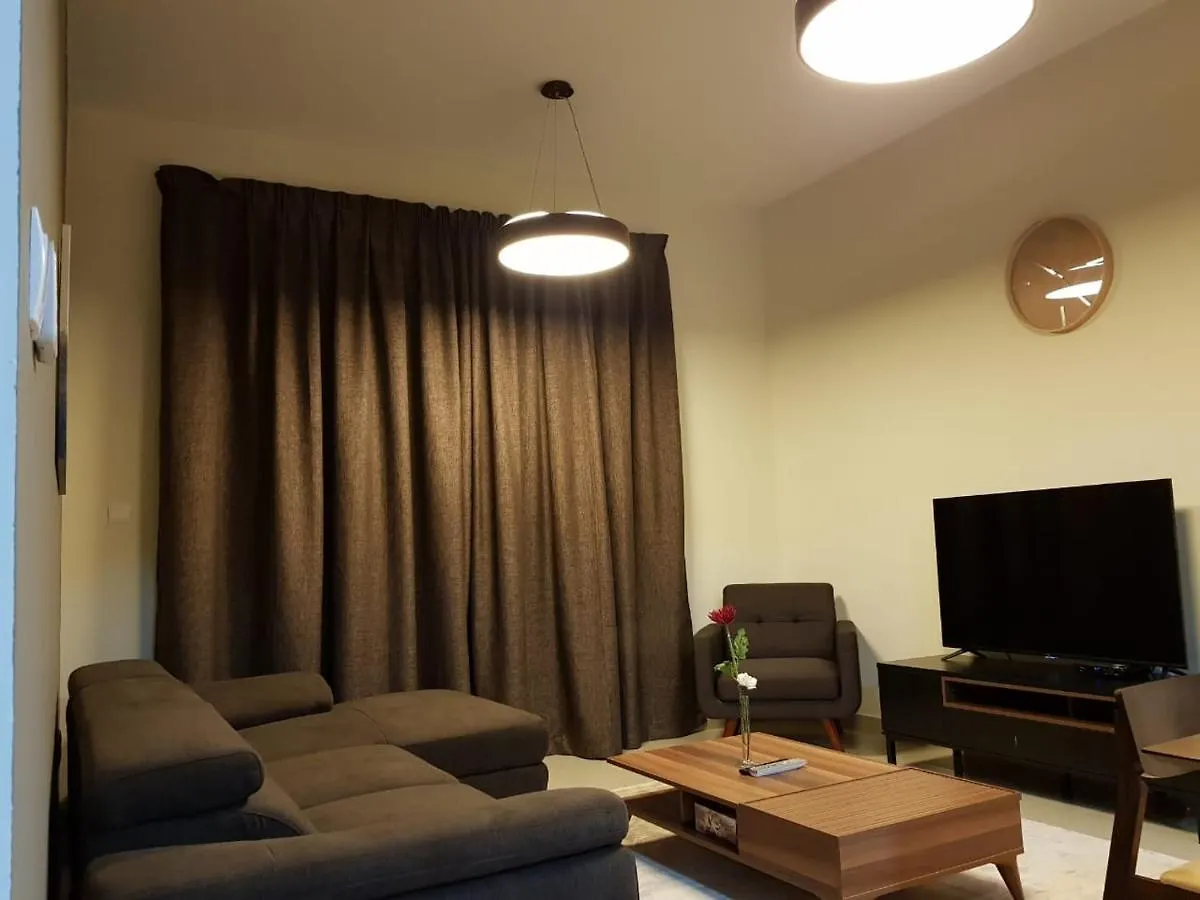 Al Ashrafia Holiday Homes- The Medalist Sport City Dubai Apartamento