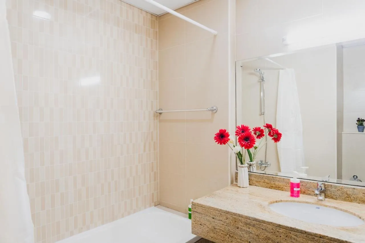 Al Ashrafia Holiday Homes- The Medalist Sport City Dubai Apartamento